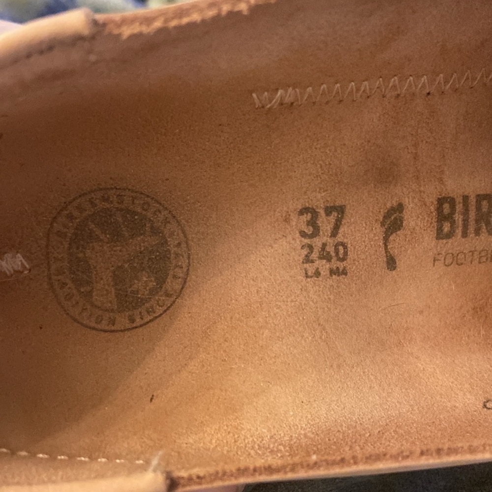 Birkenstock Pink Leather Mules with Gold Buckle - Picture 7 of 7